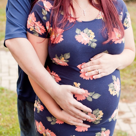 Isabel Maternity fitted Maternity Dress - Picture 3 of 3